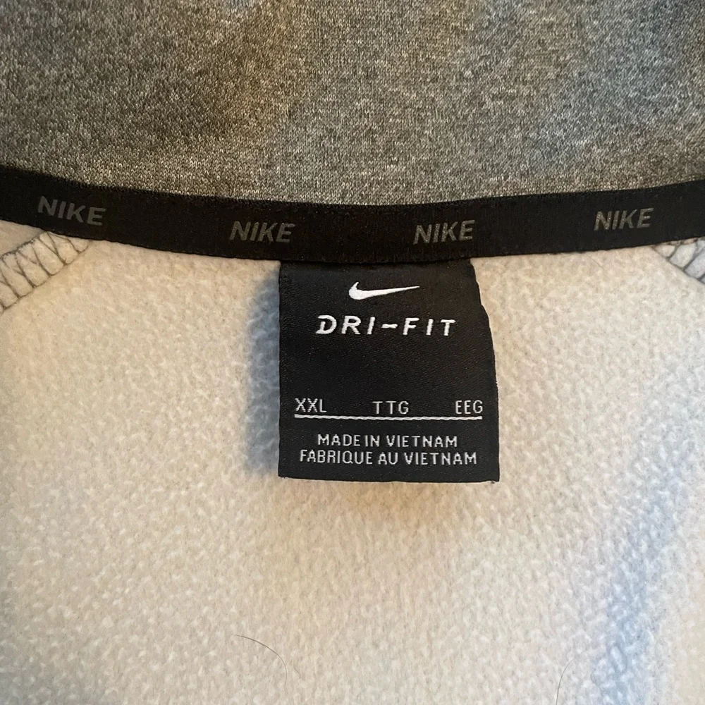 Nike heather gray